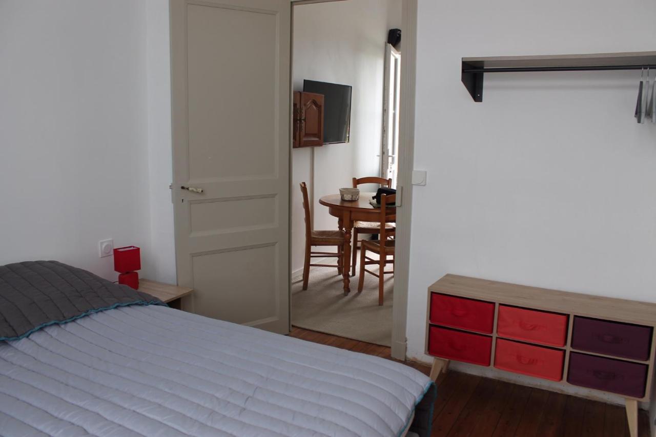 Residence Pasteur - Flyer Rochefort  Buitenkant foto